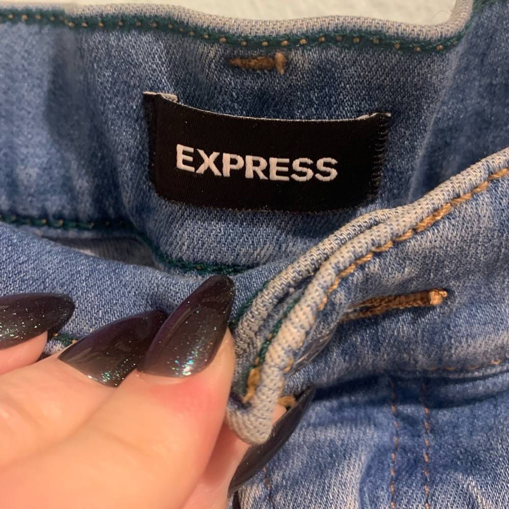Express High Rise Flare Jean - Picture 3 of 5